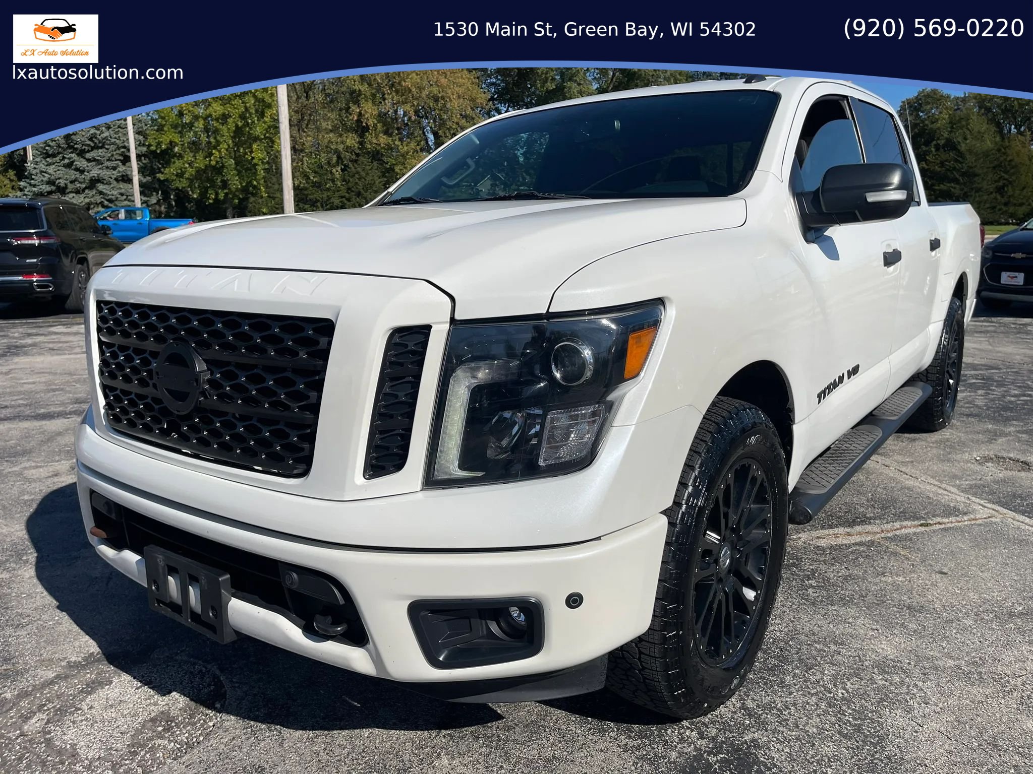 Used 2019 Nissan Titan SV w/ SV Convenience Package AWD/4WD image 8