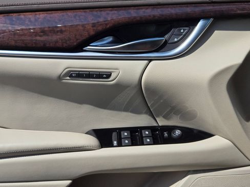 Used 2016 Cadillac XTS Luxury w/ Driver Awareness Package FWD image 11