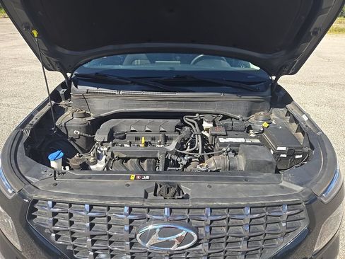Used 2022 Hyundai Venue SEL FWD image 24