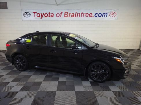 Certified 2023 Toyota Corolla SE w/ SE Premium Package FWD image 1