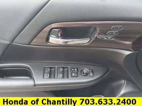 Used 2017 Honda Accord EX-L image 22