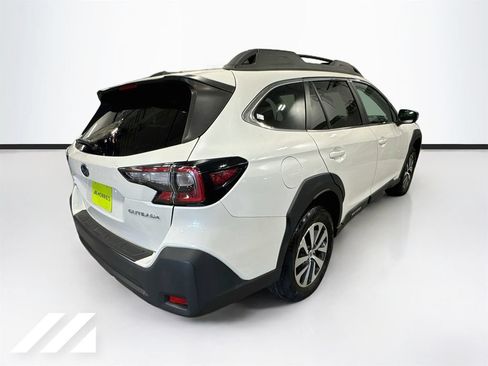 Used 2024 Subaru Outback Premium w/ Popular Package #1 AWD/4WD image 5