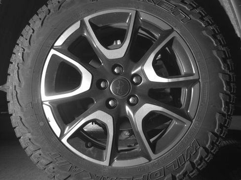 Used 2025 Jeep Compass Trailhawk image 15