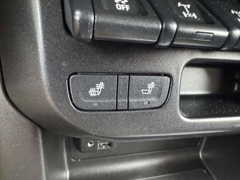 Used 2020 Chevrolet Colorado ZR2 w/ ZR2 Dusk Special Edition image 31