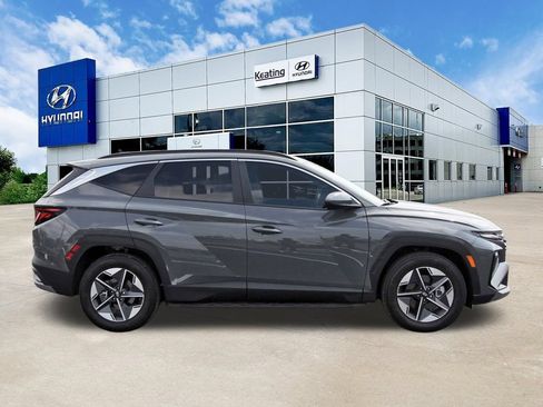 Certified 2025 Hyundai Tucson SEL FWD image 4