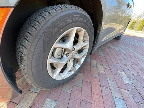 Used 2018 Chrysler Pacifica Touring Plus image 25