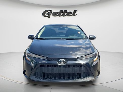 Used 2022 Toyota Corolla LE FWD image 2