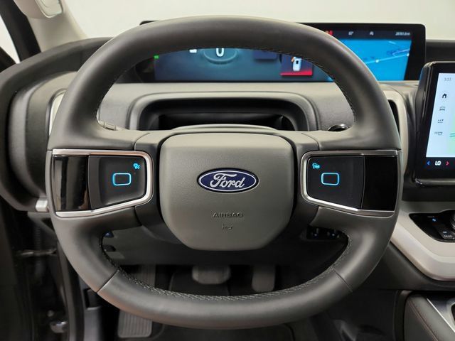 Used 2025 Ford Expedition Active RWD image 31