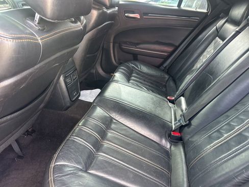 Used 2017 Chrysler 300 S RWD image 7