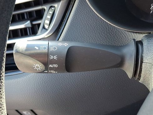 Used 2020 Toyota C-HR LE image 24