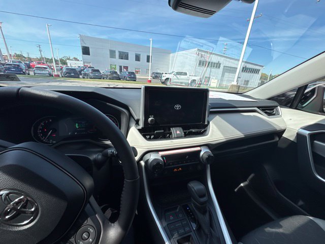 Used 2025 Toyota RAV4 XLE w/ Convenience Package AWD/4WD image 16