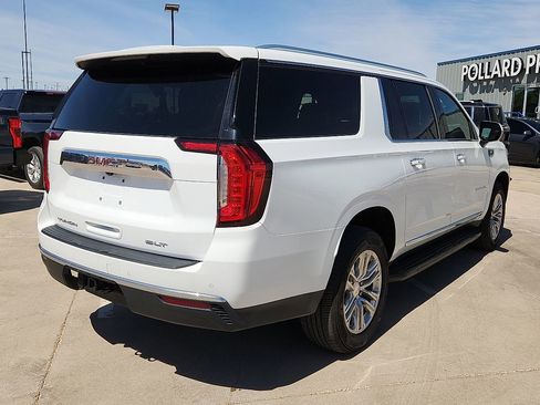 Used 2023 GMC Yukon XL SLT RWD image 3