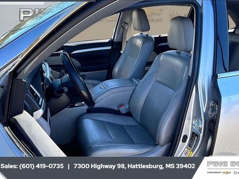 Used 2018 Toyota Highlander XLE image 18