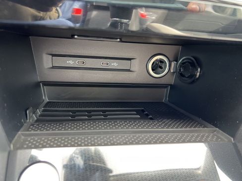 New 2025 Volkswagen Taos SE image 22