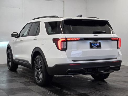New 2026 Ford Explorer ST-Line w/ ST-Line Street Pack RWD image 6