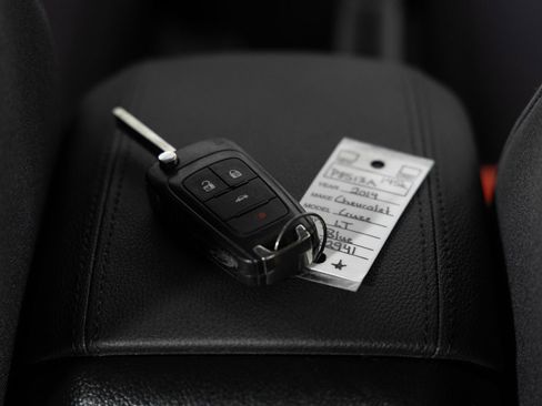 Used 2014 Chevrolet Cruze LT image 36