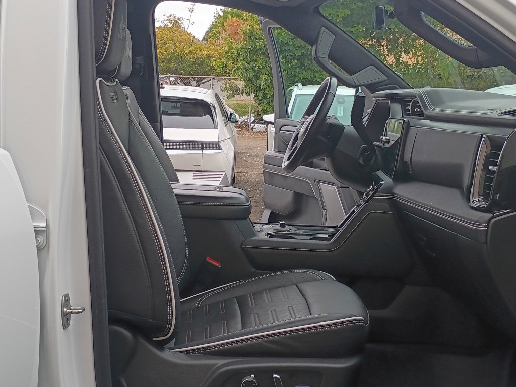 Used 2025 GMC Sierra 2500 AT4X w/ AT4X AEV Edition AWD/4WD image 19
