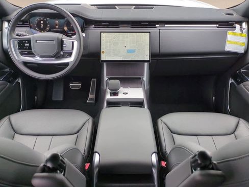 New 2025 Land Rover Range Rover Long Wheelbase SE image 14