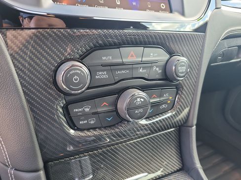 Used 2023 Chrysler 300 C RWD image 26