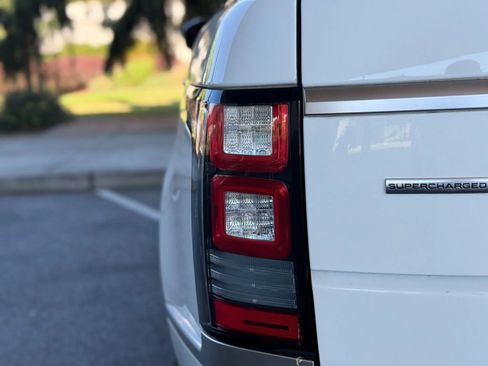 Used 2014 Land Rover Range Rover Supercharged image 70