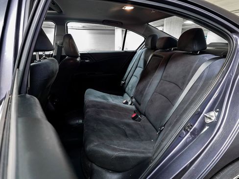 Used 2016 Honda Accord EX image 22