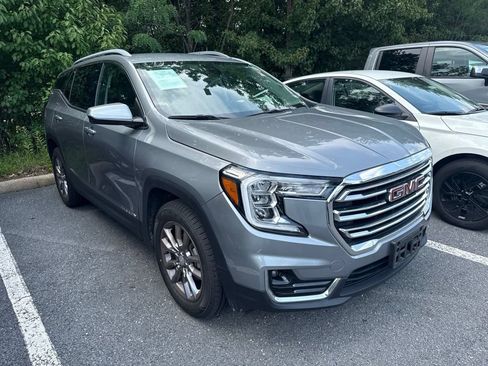 Used 2024 GMC Terrain SLT AWD/4WD image 1