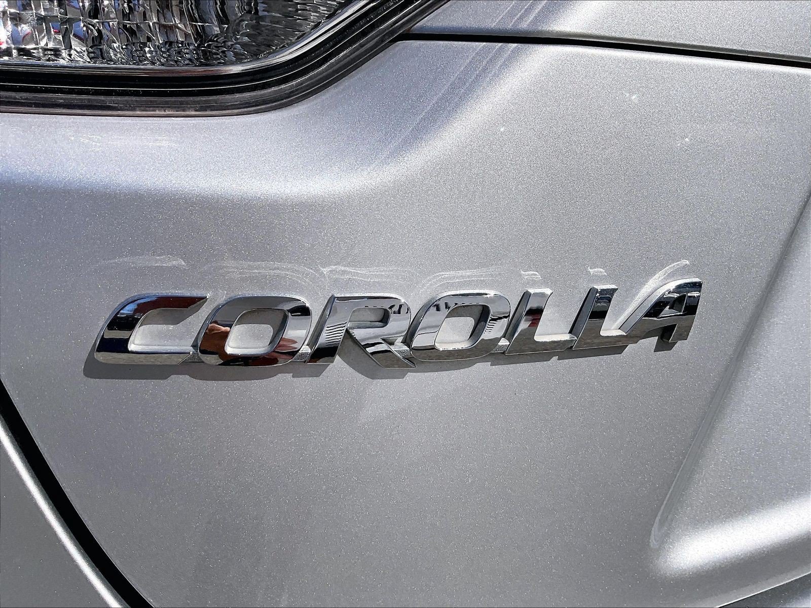 Used 2020 Toyota Corolla LE w/ LE Premium Package FWD image 31