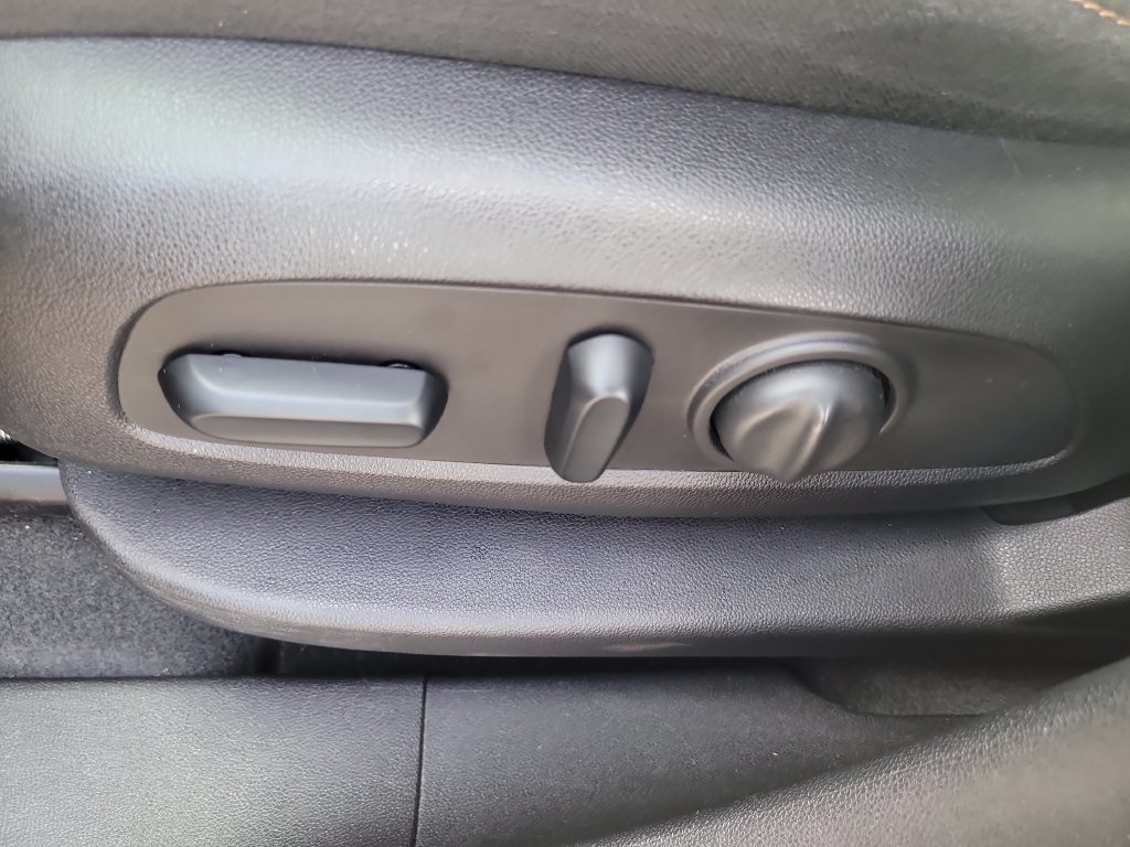Used 2018 Chevrolet Equinox LT AWD/4WD image 24