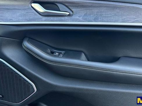 Used 2024 Jeep Grand Cherokee Limited 4xe image 20