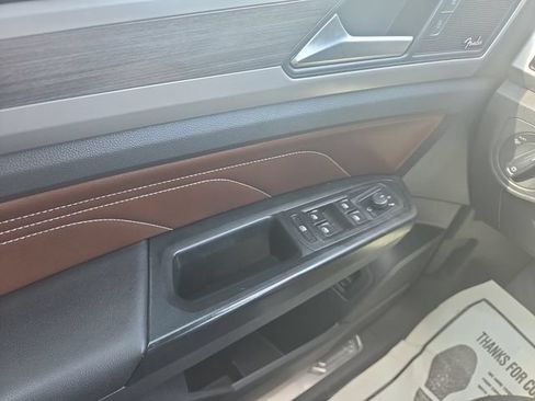 Used 2021 Volkswagen Atlas SEL Premium AWD/4WD image 11