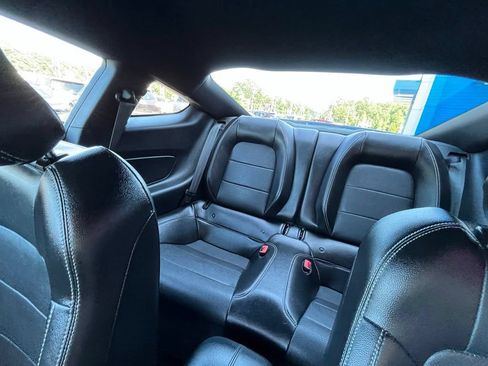 Used 2018 Ford Mustang GT Premium w/ GT Performance Package RWD image 15