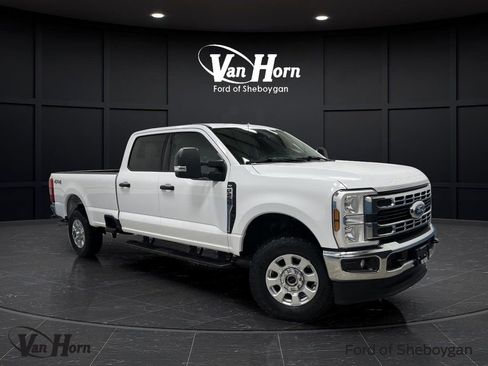 Used 2024 Ford F250 XLT image 1