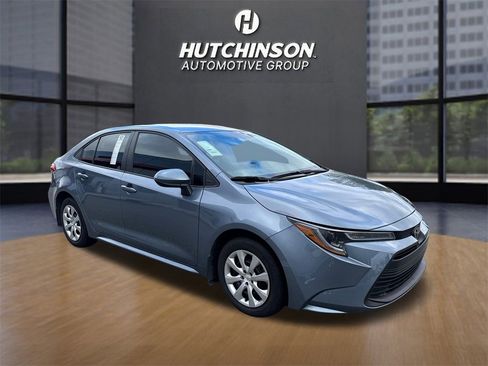 Certified 2025 Toyota Corolla LE image 1