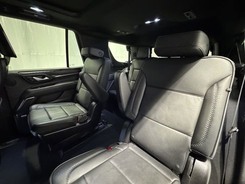 Used 2024 GMC Yukon Denali w/ Denali Reserve Package image 25