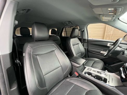 Used 2023 Ford Explorer Limited w/ Equipment Group 301A image 26