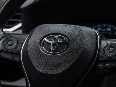 Used 2023 Toyota RAV4 SE image 15