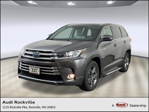 Used 2018 Toyota Highlander Limited Platinum AWD/4WD image 1