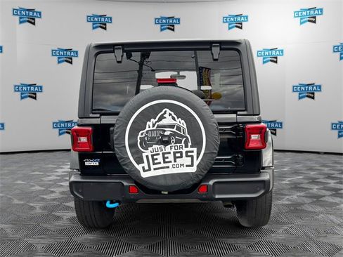 Certified 2022 Jeep Wrangler Unlimited Sahara 4xe w/ Cold Weather Group image 5