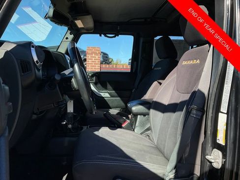 Used 2015 Jeep Wrangler Unlimited Sahara w/ Connectivity Group image 10