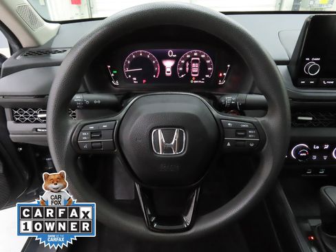 Used 2025 Honda Accord SE image 14
