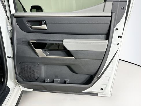 Used 2024 Toyota Tundra Limited image 30