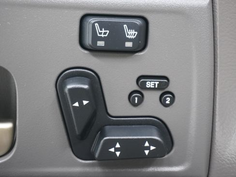 Used 2006 Lincoln Town Car Designer Series RWD image 14