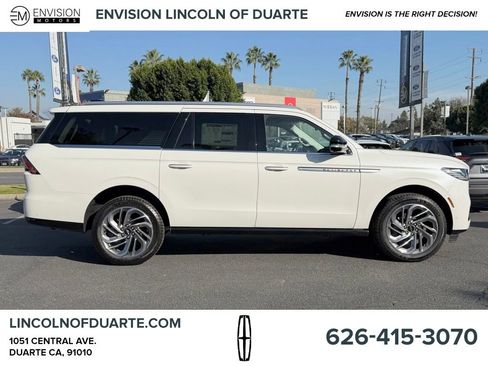 New 2025 Lincoln Navigator L Reserve image 10