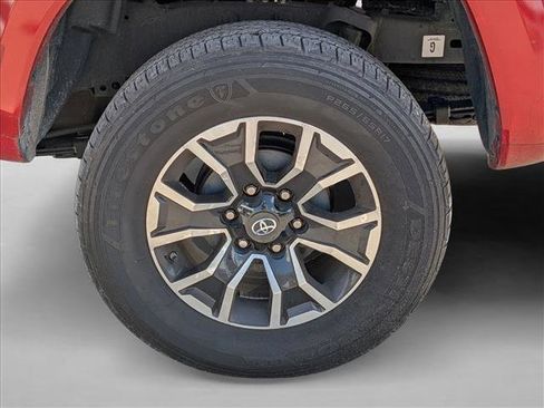 Used 2020 Toyota Tacoma TRD Sport image 3