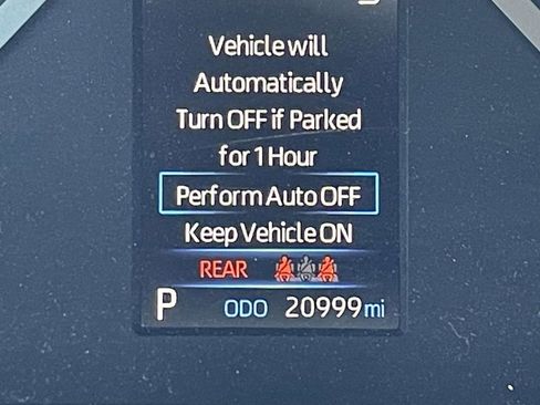 Used 2022 Toyota Tundra SR5 w/ SR5 Convenience Package AWD/4WD image 23