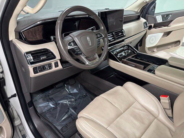 Used 2022 Lincoln Navigator Reserve AWD/4WD image 15