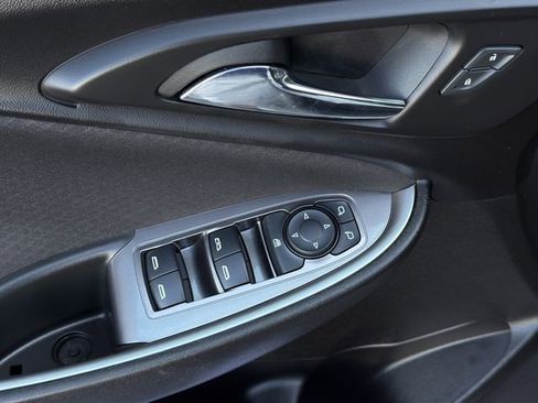 Used 2023 Chevrolet Malibu LT FWD image 23