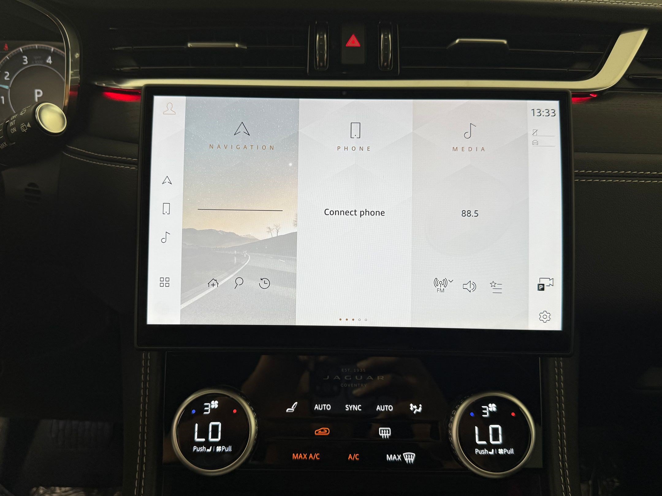New 2026 Jaguar F-PACE R-Dynamic S AWD/4WD image 19