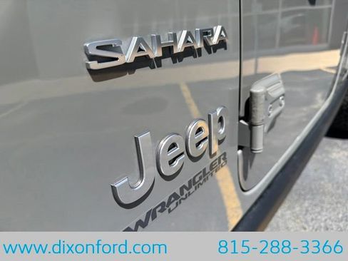 Used 2019 Jeep Wrangler Unlimited Sahara AWD/4WD image 27