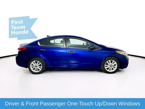 Used 2017 Kia Forte S w/ S Technology Package image 8